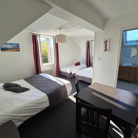 La Roche Du Marais 2*