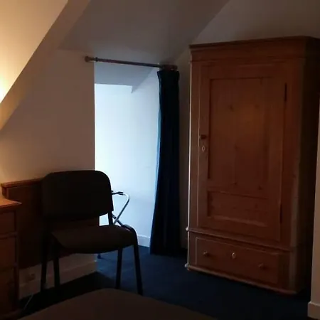 La Roche Du Marais 2*