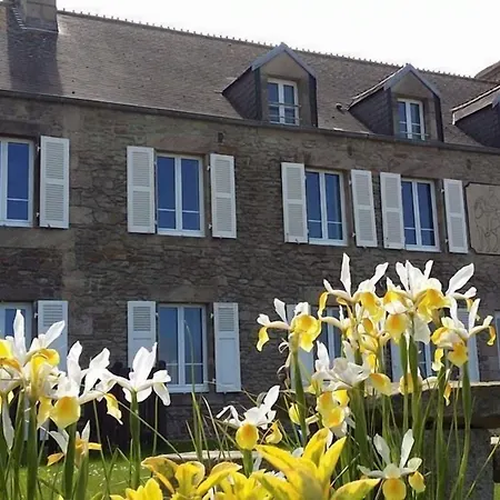 La Roche Du Marais 2*