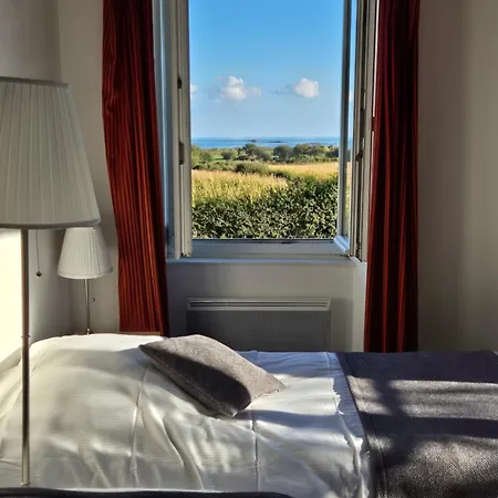 Hotel La Roche Du Marais