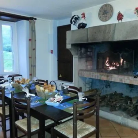 Otel La Roche Du Marais 2*