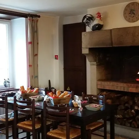 La Roche Du Marais Hotel
