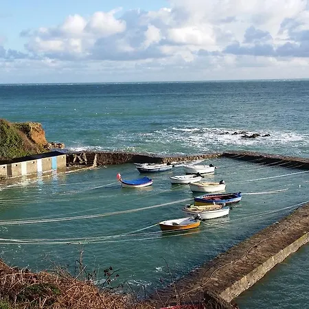 Otel La Roche Du Marais 2*