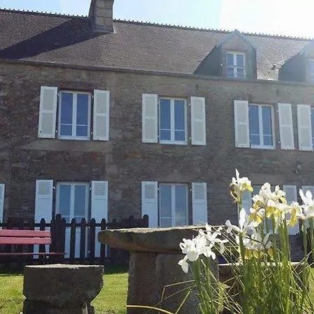 La Roche Du Marais Hotel 2*