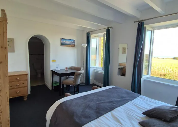 La Roche Du Marais Omonville-la-Petite