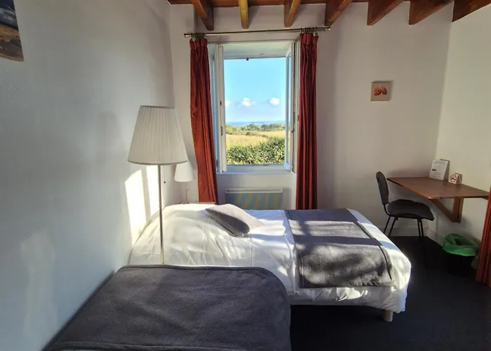 La Roche Du Marais Otel