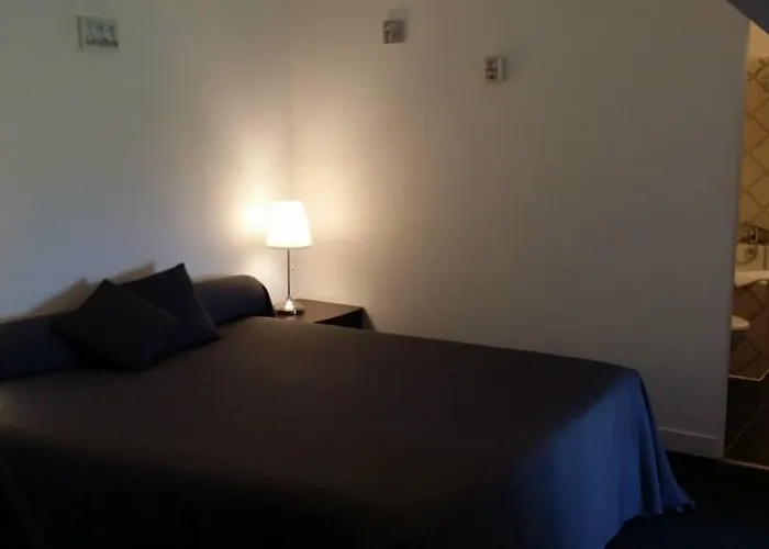 La Roche Du Marais 2*