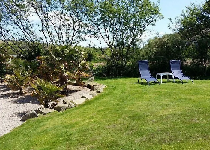 Otel La Roche Du Marais 2*