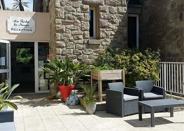 La Roche Du Marais 2*