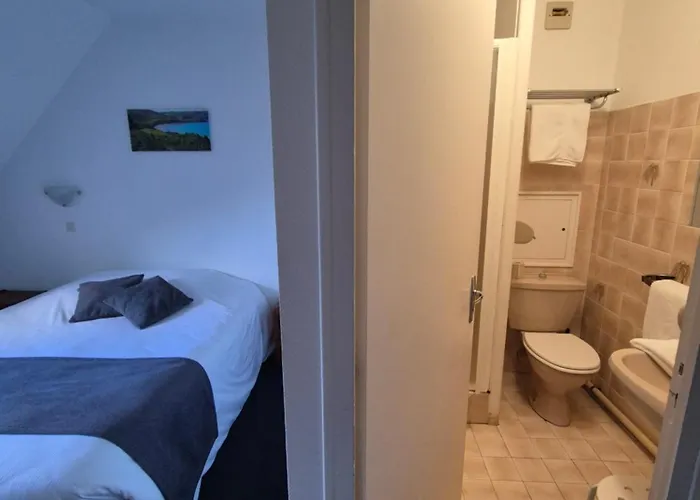 La Roche Du Marais 2*