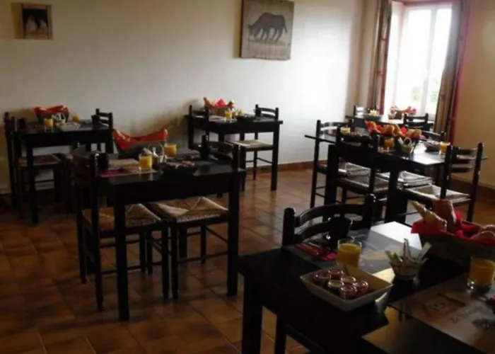 La Roche Du Marais Otel 2*