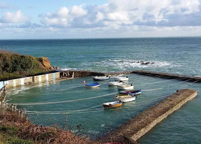Otel La Roche Du Marais 2*