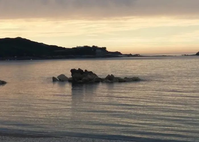 La Roche Du Marais Omonville-la-Petite